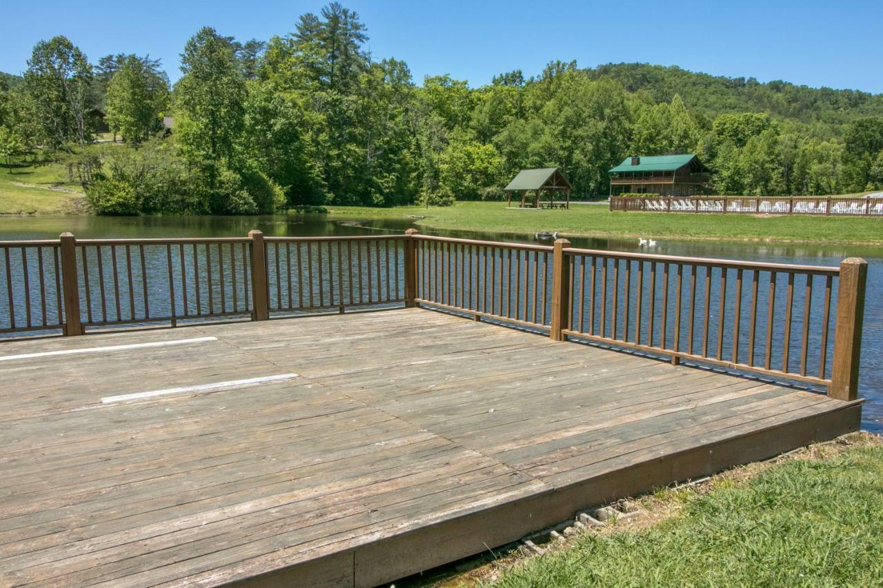Misty View Cabin Hatchertown Екстериор снимка